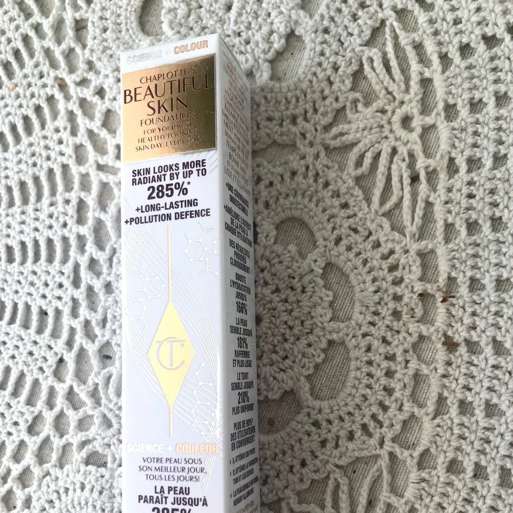 85-CHARLOTTE TIBURY 4 WARM SKIN MEDIUM COVERAGE LIQUID FOUNDATION